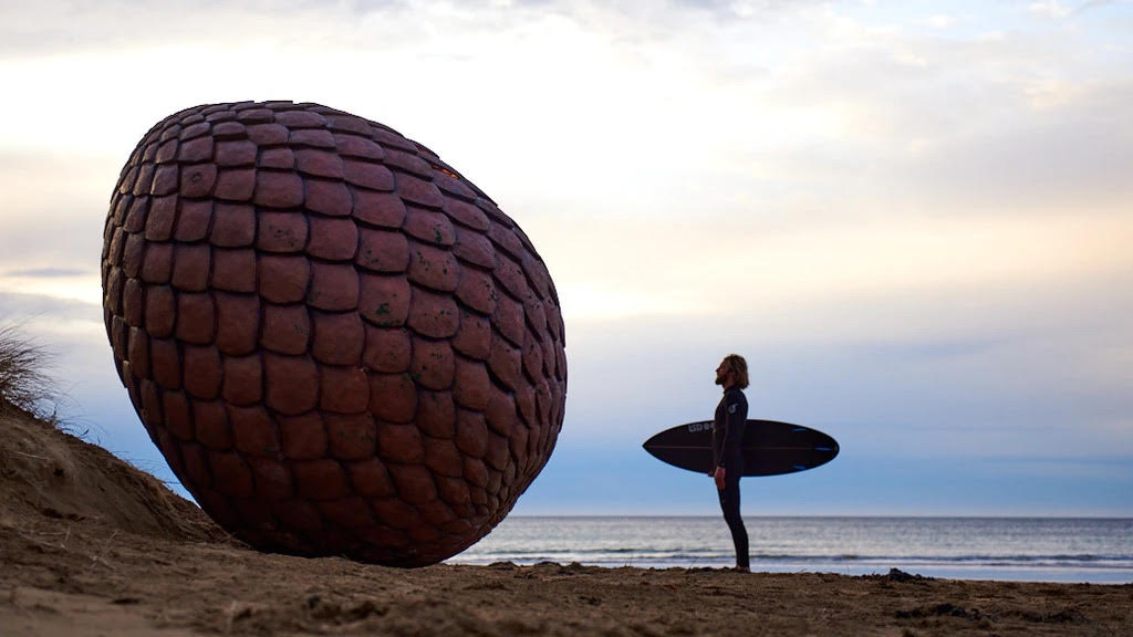 Epic Photo Surfer with The Giant Dragon